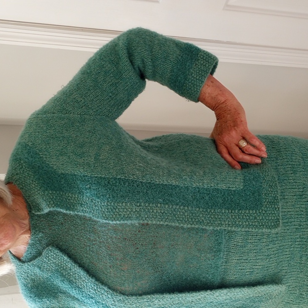 Vintage Hand Knit Deep Turquoise Skirt Set - Picture 5 of 15